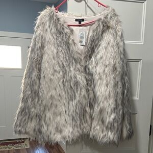 Torrid faux fur snow leopard Jacket